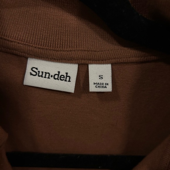 brown aritzia collared tank - Picture 2 of 2